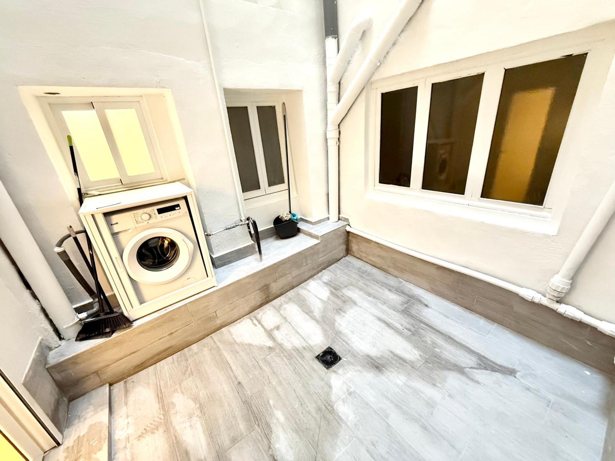 Victoria House Apartment